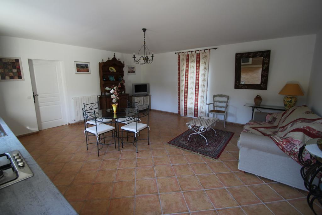 Amour Provence Seguret Exterior photo