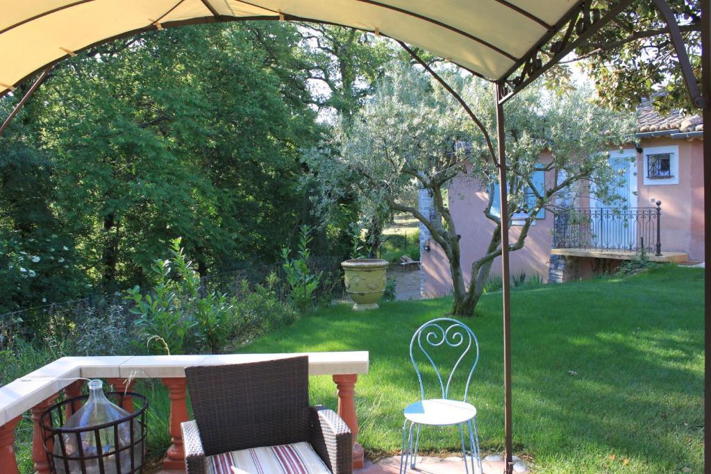 Amour Provence Seguret Exterior photo