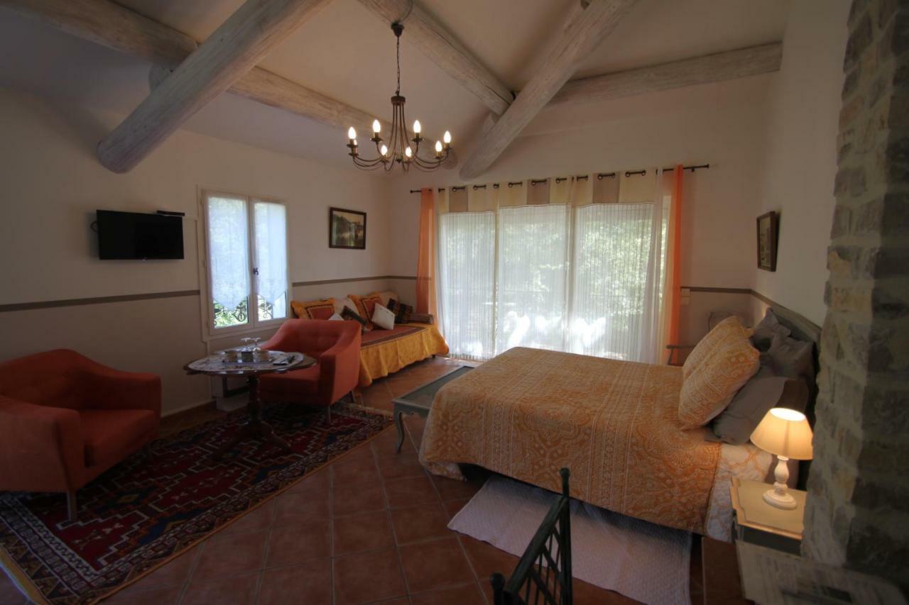 Amour Provence Seguret Exterior photo